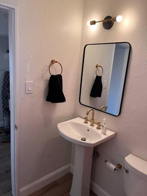 阿尔伯克基Casa Charleston-3Br-2Bath-Hot Tub-Pet Friendly-No Pet Fees!别墅 外观 照片